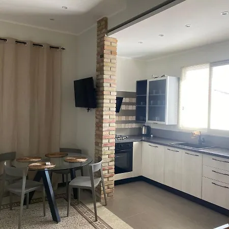 Residenza Savianna シャッカ